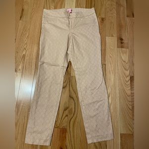 Lilly Pulitzer living pink patterned pants. Size 8